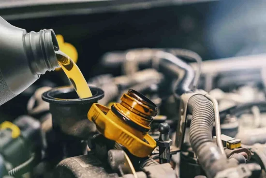 Quelle huile moteur choisir pour votre voiture : Guide complet
