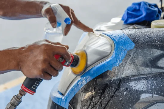 Comment nettoyer les phares de votre voiture avec du Wd40 ? 