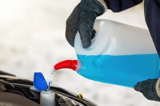 Liquide de refroidissement noirci : comprendre et prévenir ce phénomène