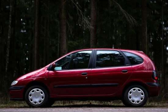 Renault Scénic Modèles à Éviter : Guide Complet 2025