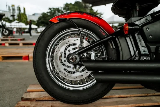 ABS moto : fonctionnement, rôle et avantages pour la sécurité routière