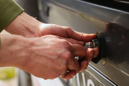 Vol de voiture : démarches complètes auprès de la police et de l&rsquo;assurance
