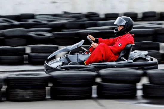 Quel est l&rsquo;âge minimum pour faire du karting ? guide par catégorie et réglementation