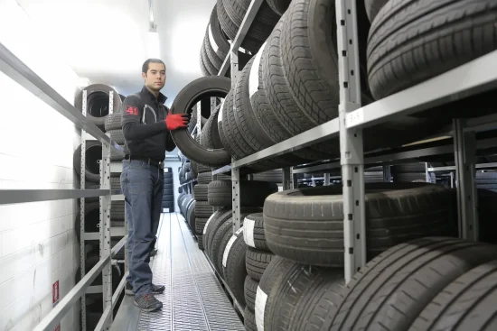 Avis sur les pneus increvables Michelin : performances, prix et retours d&rsquo;expérience sur l&rsquo;Uptis